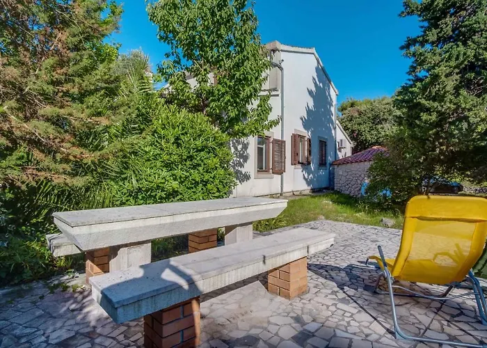 In 38399 Appartement Mali Lošinj