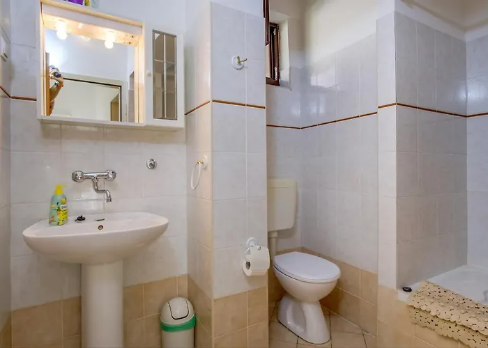 In 38399 Apartment
