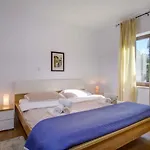 In 38399 מאלי לוסיניי