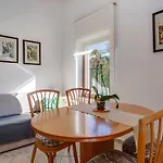 In 38399 * מאלי לוסיניי